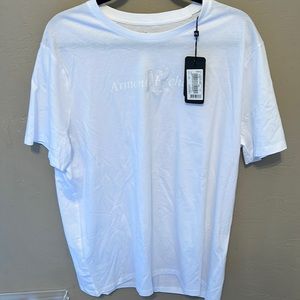 Men’s NWT Armani Exchange tshirt.